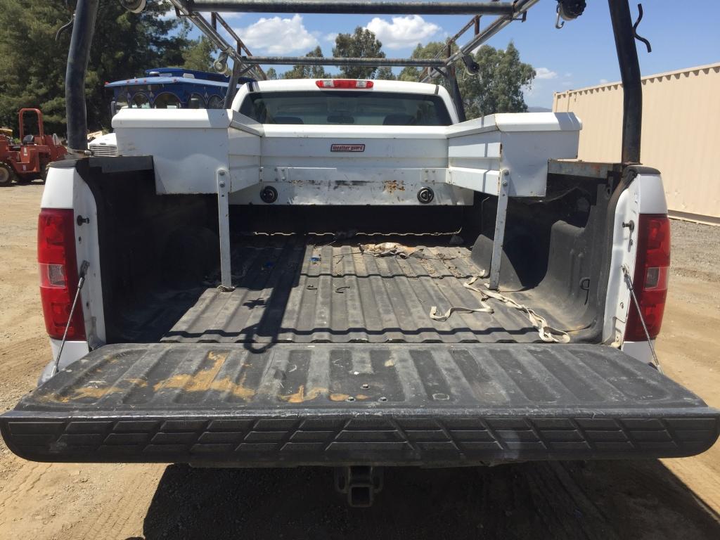 2013 Chevrolet Silverado 1500 Extended Cab Pickup,