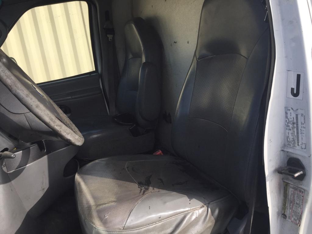 2006 Ford E350 Econoline Cargo Van,