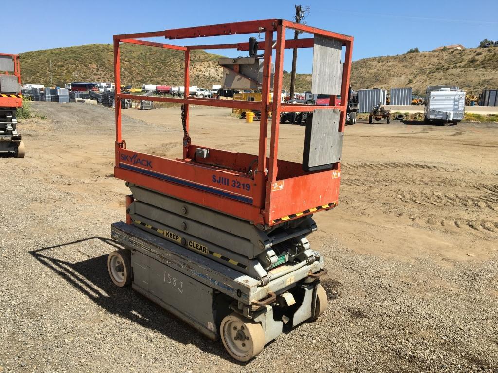 2012 Sky Jack SJIII3219 Scissor Lift,