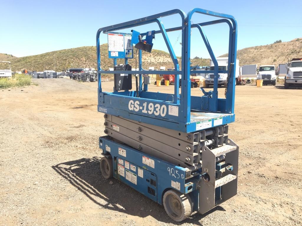 2013 Genie GS1930 Scissor Lift,