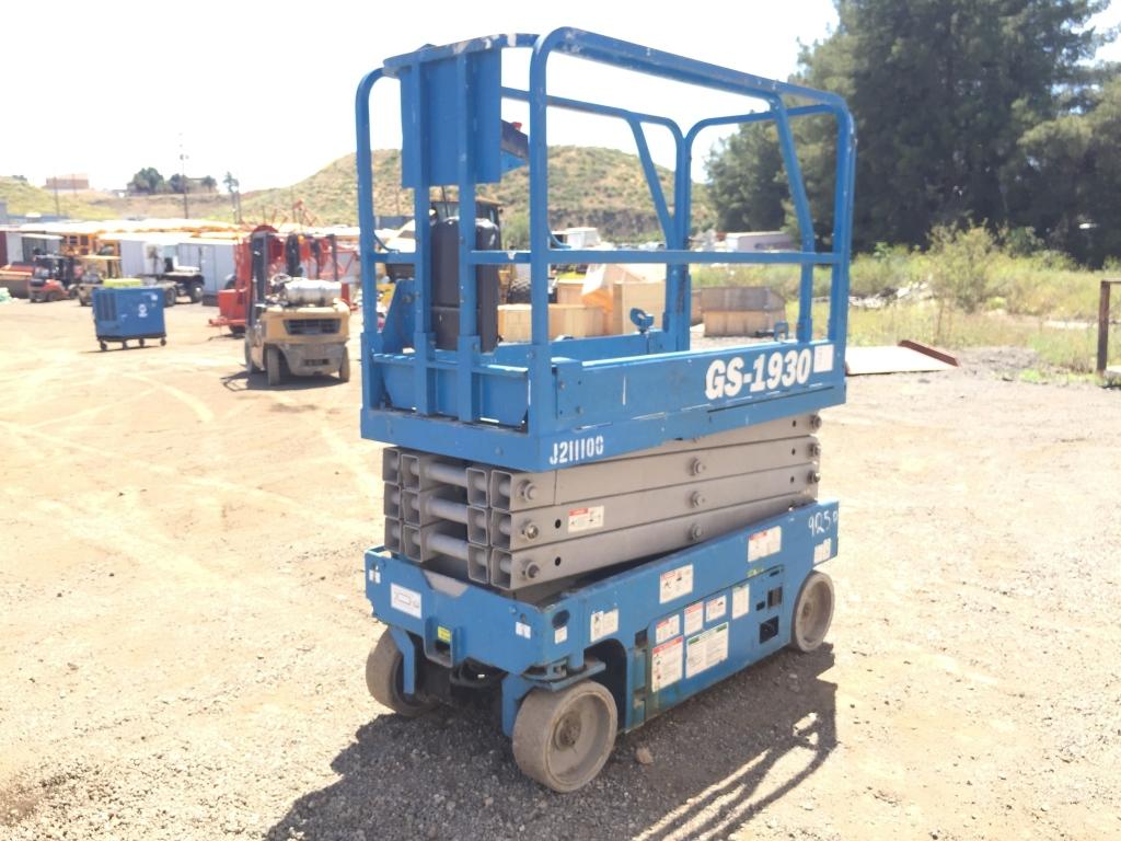 2013 Genie GS1930 Scissor Lift,