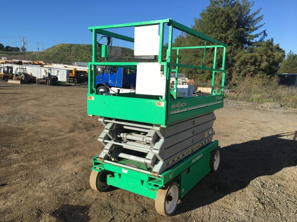 2012 Sky Jack SJIII4632 Scissor Lift,