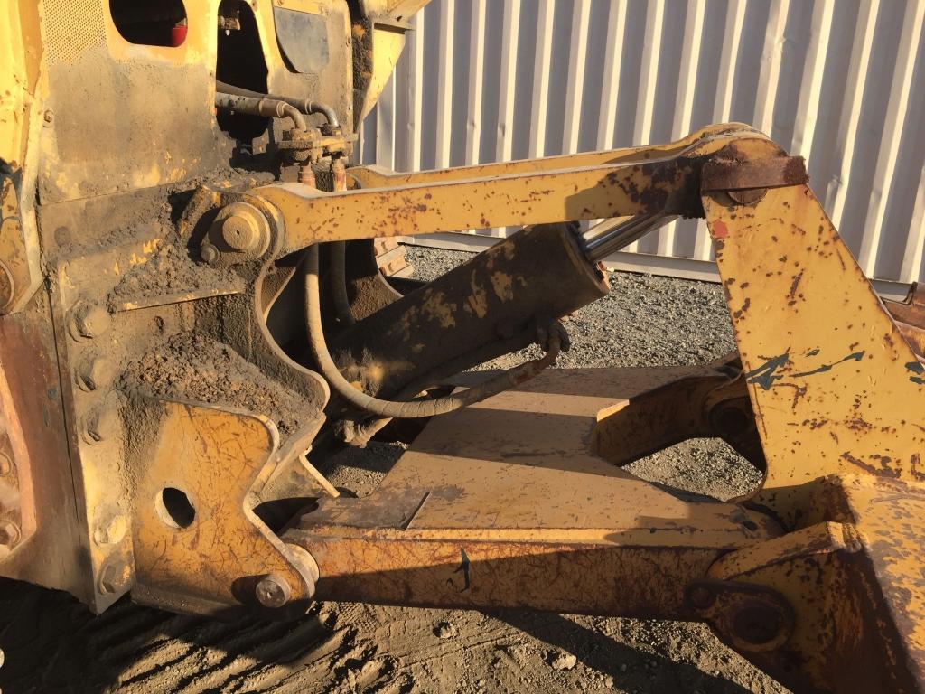 1989 Dresser 250E Crawler Loader,