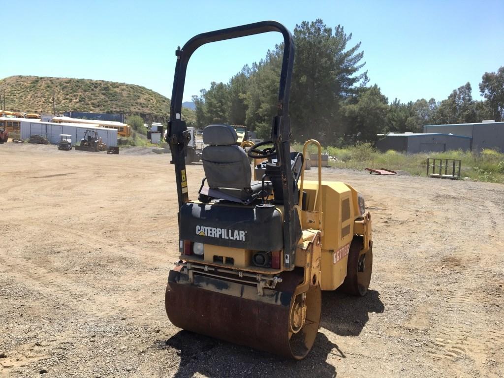 2008 Caterpillar CB24 Vibratory Tandem Roller,