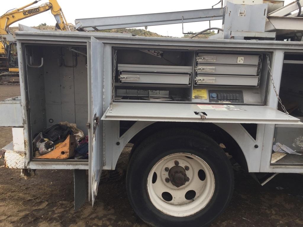 1995 Ford F700 Bucket Truck,