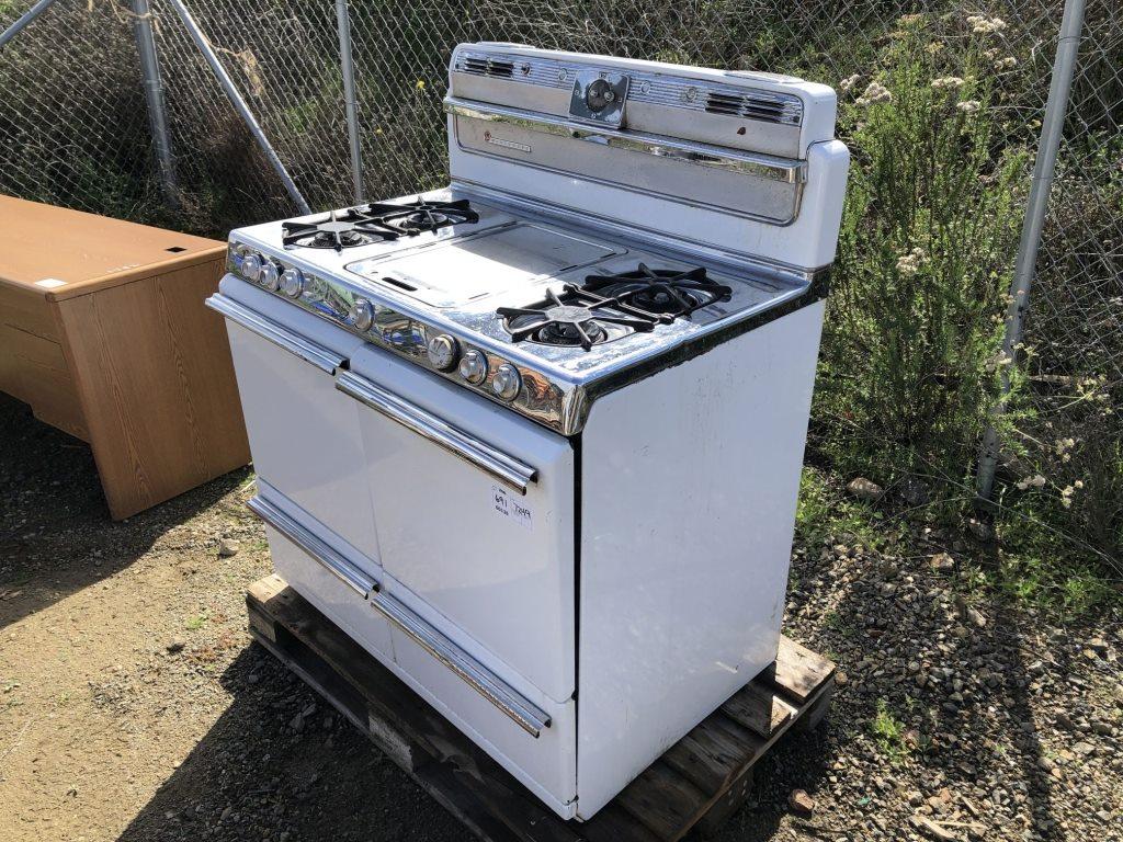 Rheem Wedgewood Gas Stove.