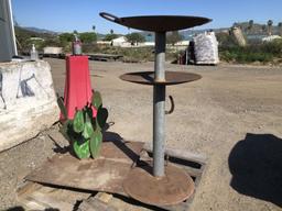 Saguaro Cactus Horseshoe Statue,