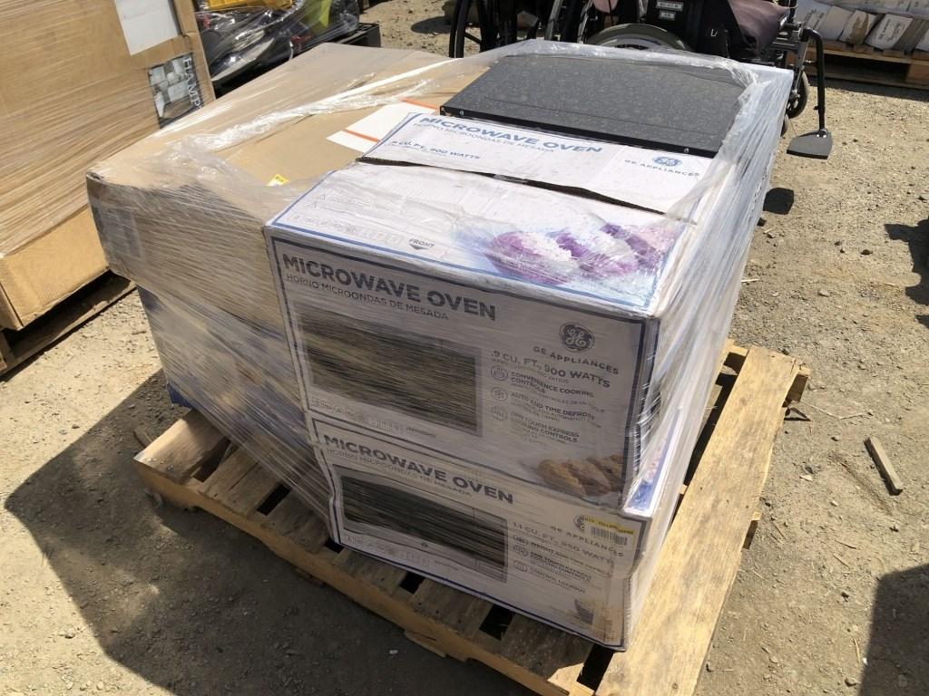 Pallet of (5) Misc Microwaves and Trim Kit.