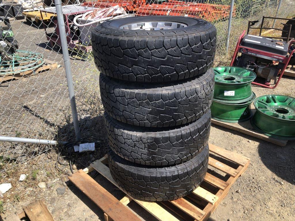 (4) Hankook Dynapro 285/75/16 Tires & 8-Lug Rims.