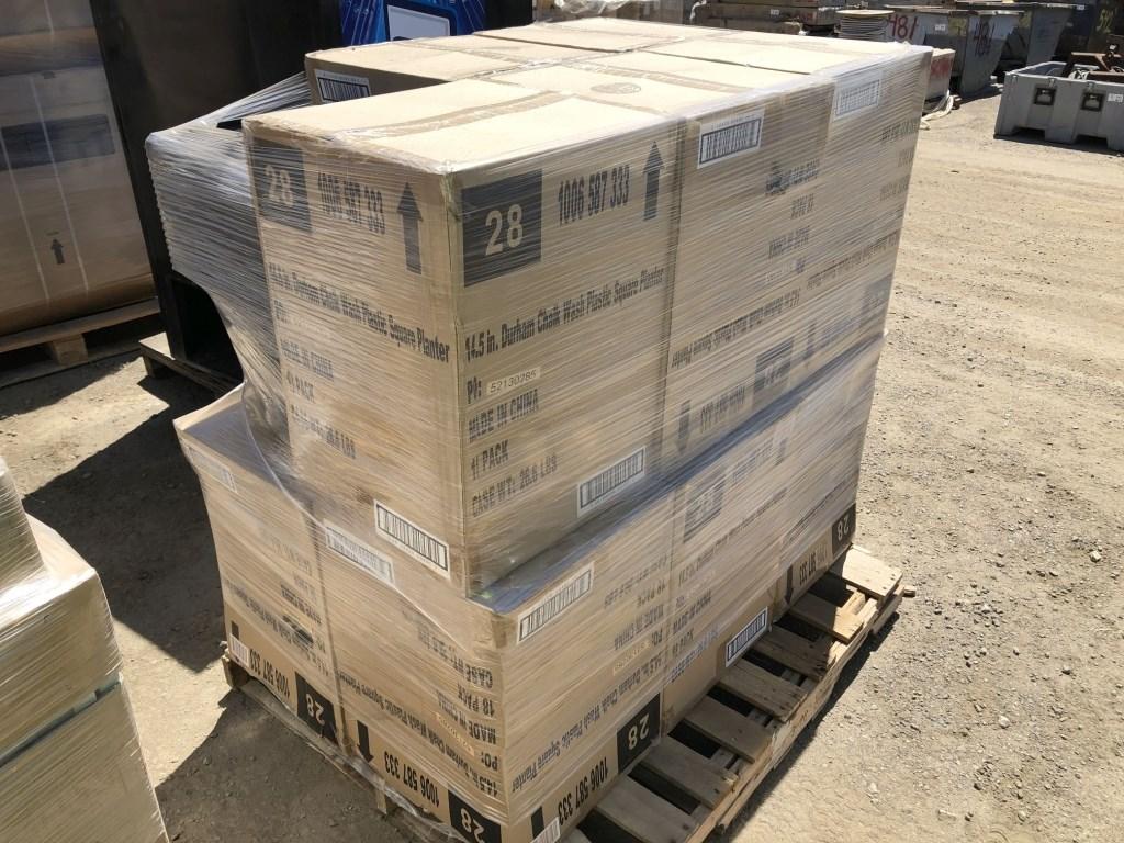 Pallet of Misc 14.5in Plastic Square Planters.