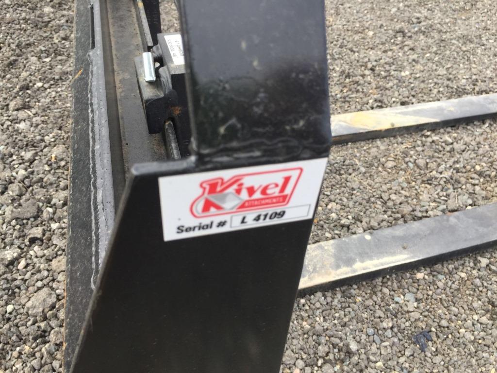 Unused Kivel 48in Forklift Carriage Attachment,