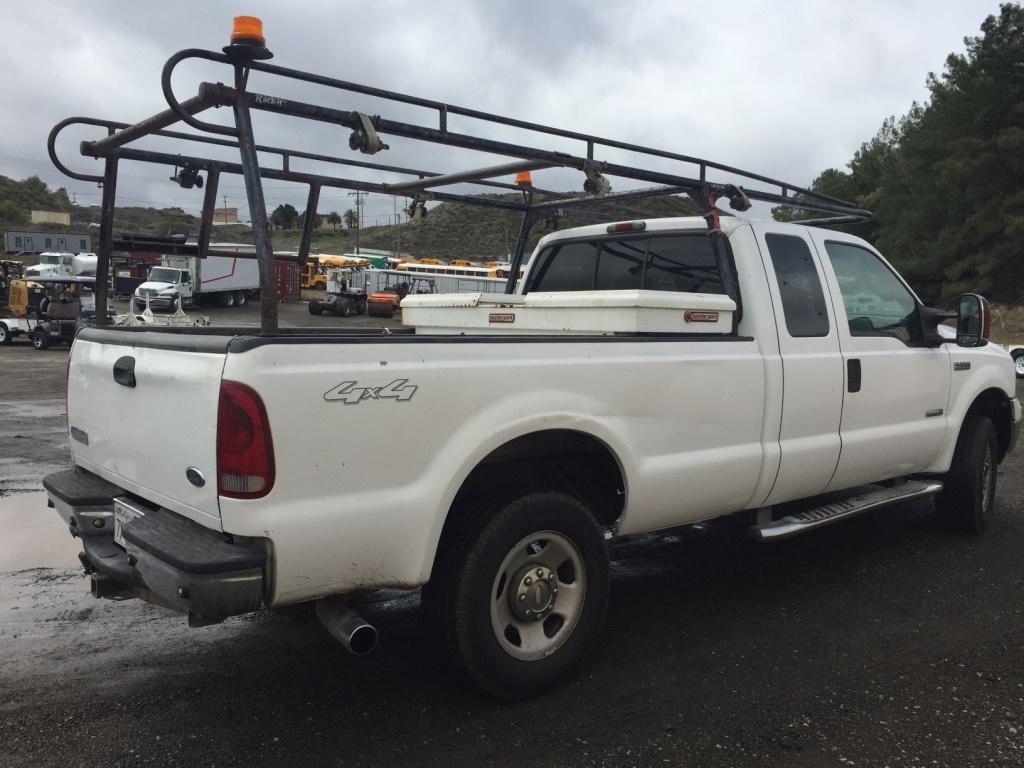 2006 Ford F250 Lariat Extended Cab Pickup,