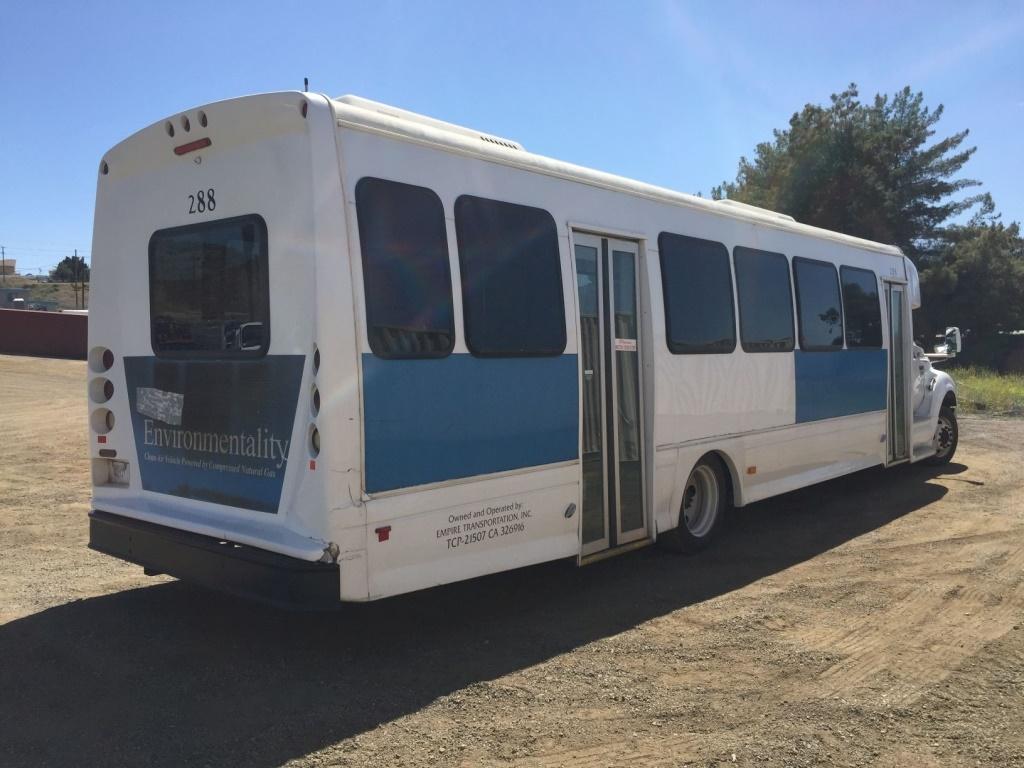 2015 Ford F650 Starcraft Bus,