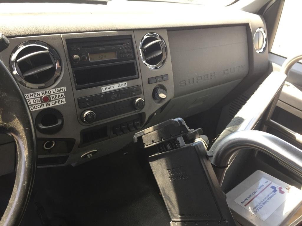 2015 Ford F650 Starcraft Bus,