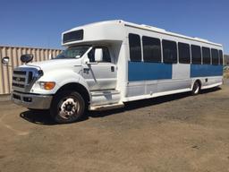 2015 Ford F650 Starcraft Bus,