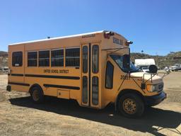 2000 Ford E450 Bus,