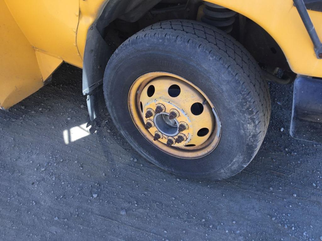 2000 Ford E450 Bus,