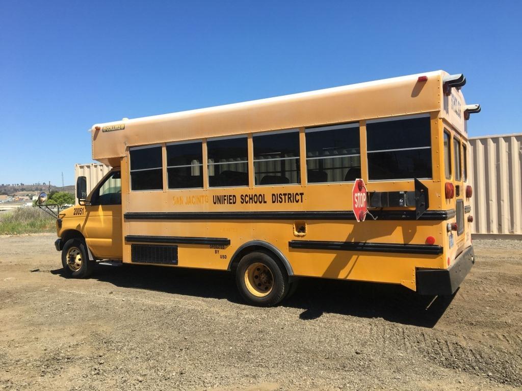 2000 Ford E450 Bus,
