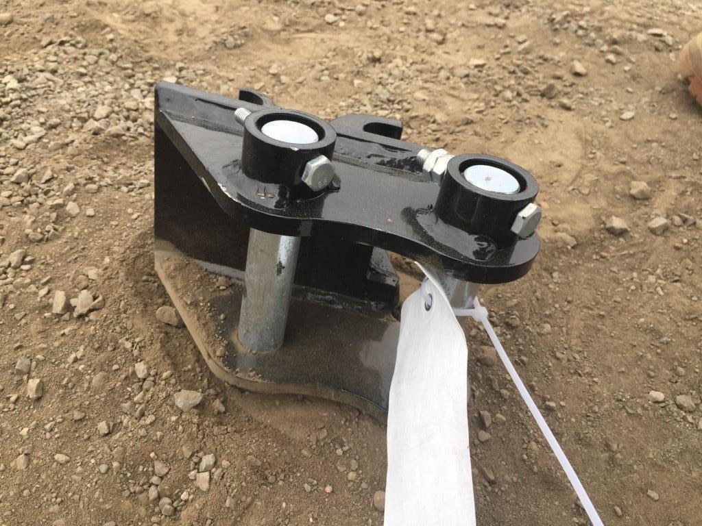 Unused Miva Quick Coupler Attachment,