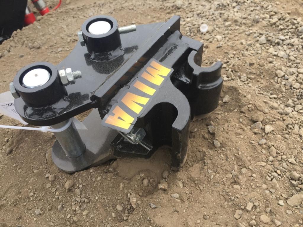 Unused Miva Quick Coupler Attachment,