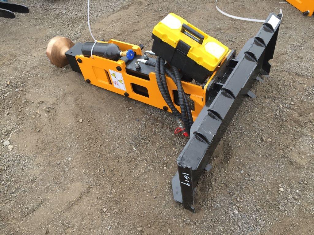 Unused 2025 GIYI Post Driver Attachment,