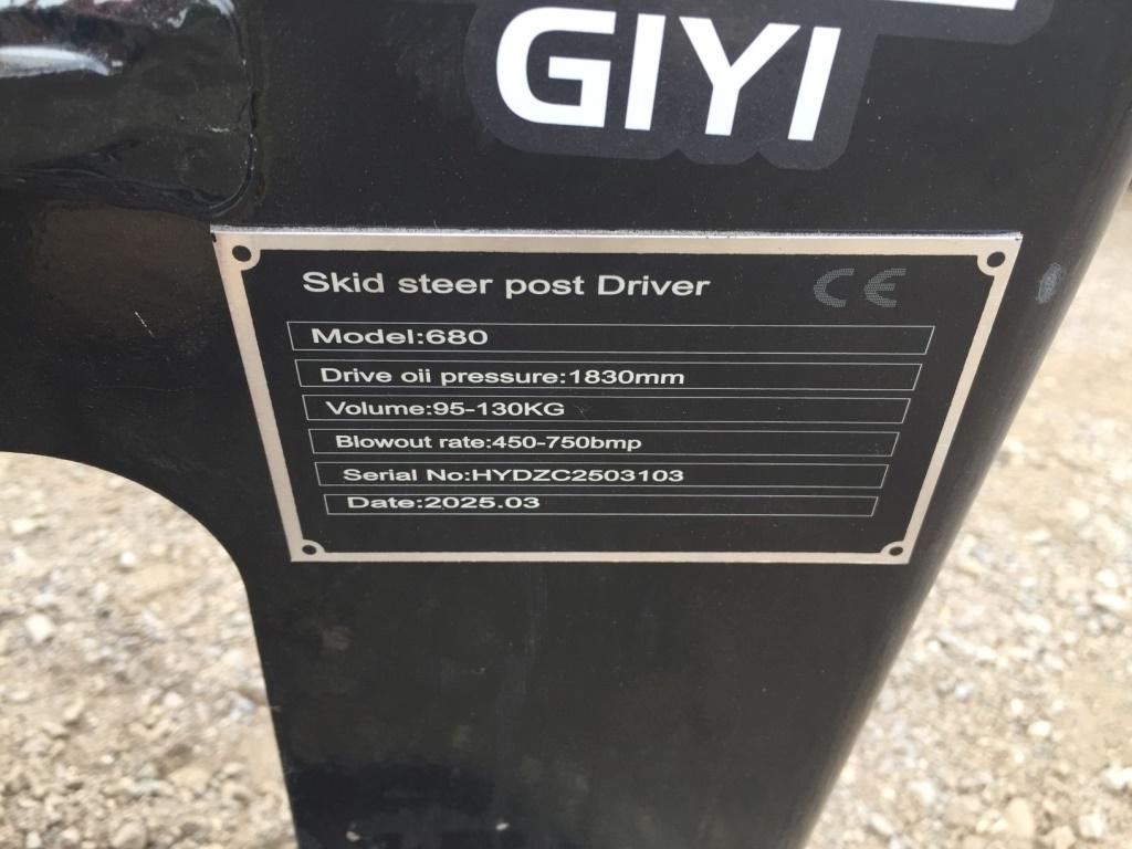Unused 2025 GIYI Post Driver Attachment,