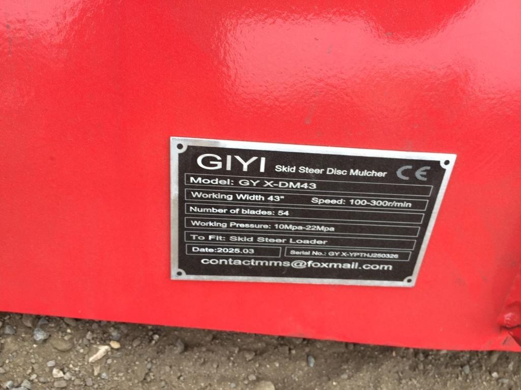 Unused GIYI GYX-DM43 43in Disc Mulcher Attachment,