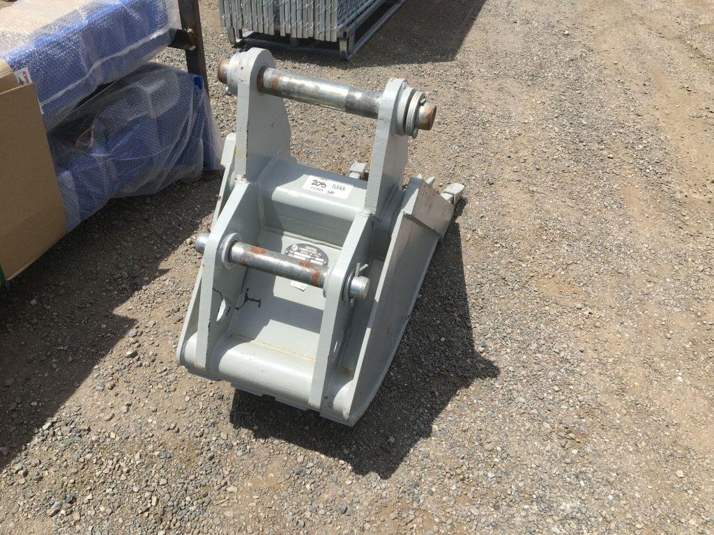 Unused CF Pro-14 Bucket,
