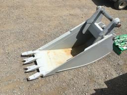 Unused CF Pro-14 Bucket,