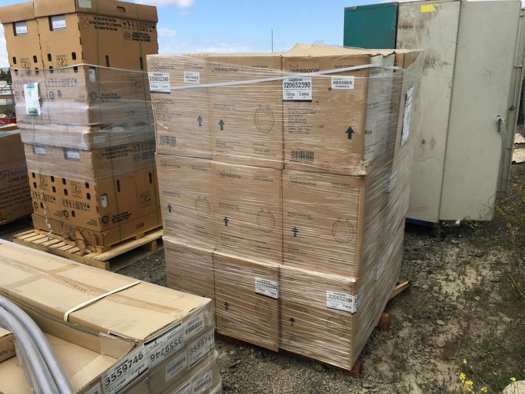 Pallet of (162) Beveled Edge Round Wood Toilet