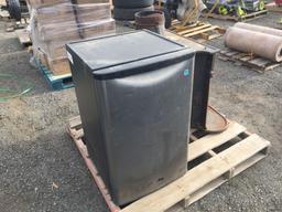 Danby Mini Refrigerator,