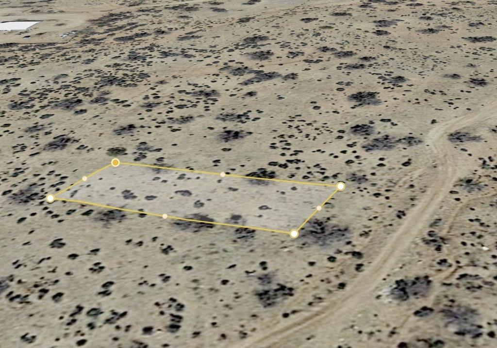 2,614 SqFt Vacant Flat Parcel in Chloride City,
