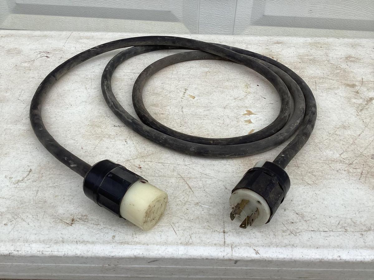 8' - 220 Extension Cord