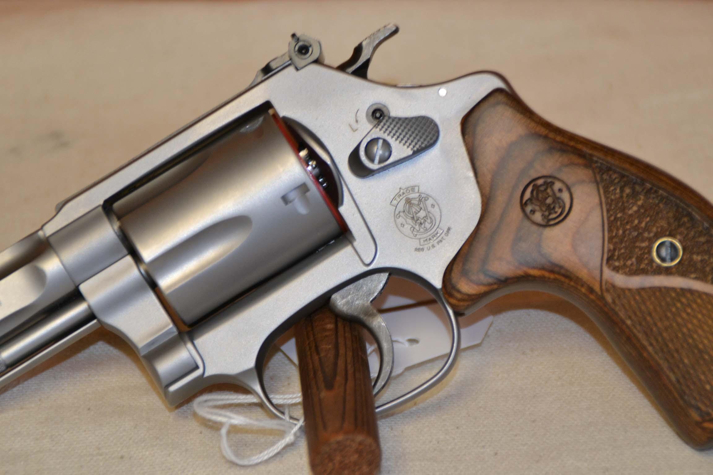 Smith & Wesson M60