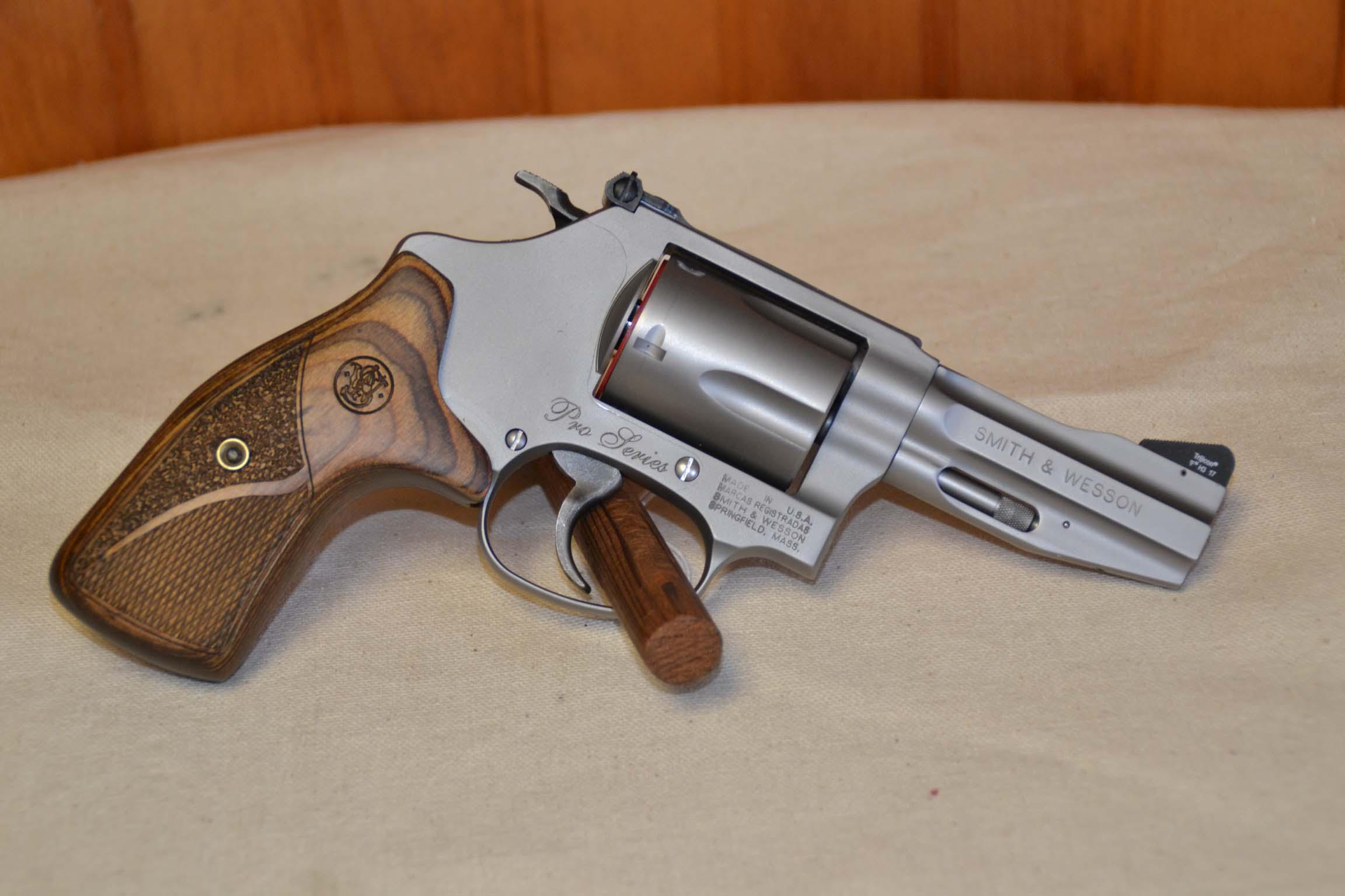 Smith & Wesson M60