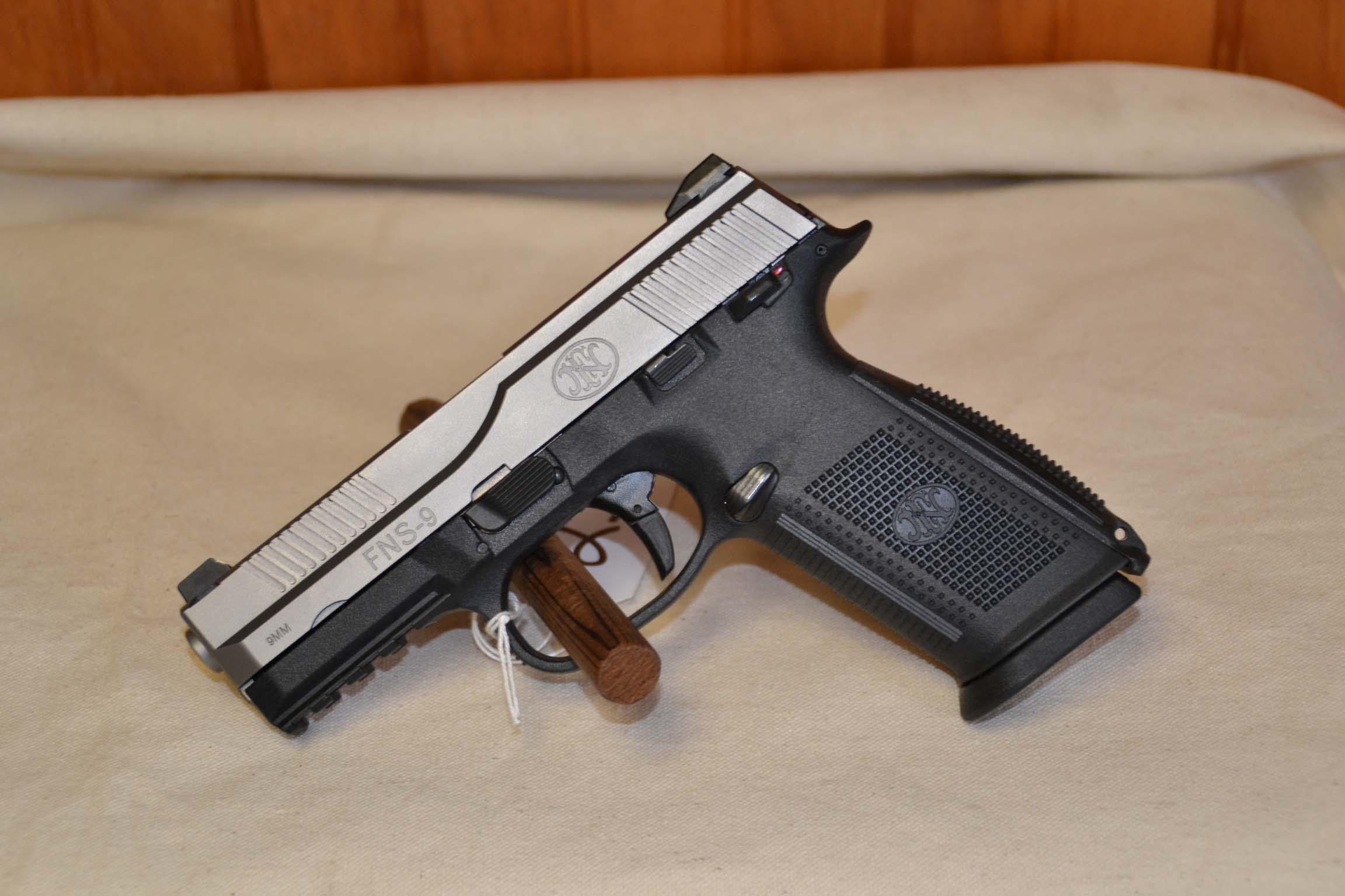 FNH FNS-9