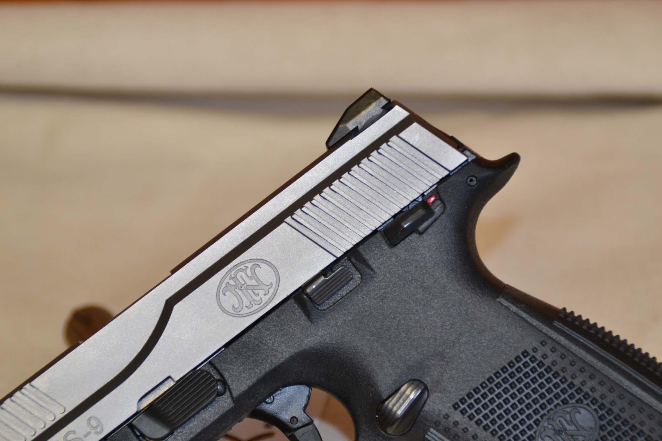 FNH FNS-9