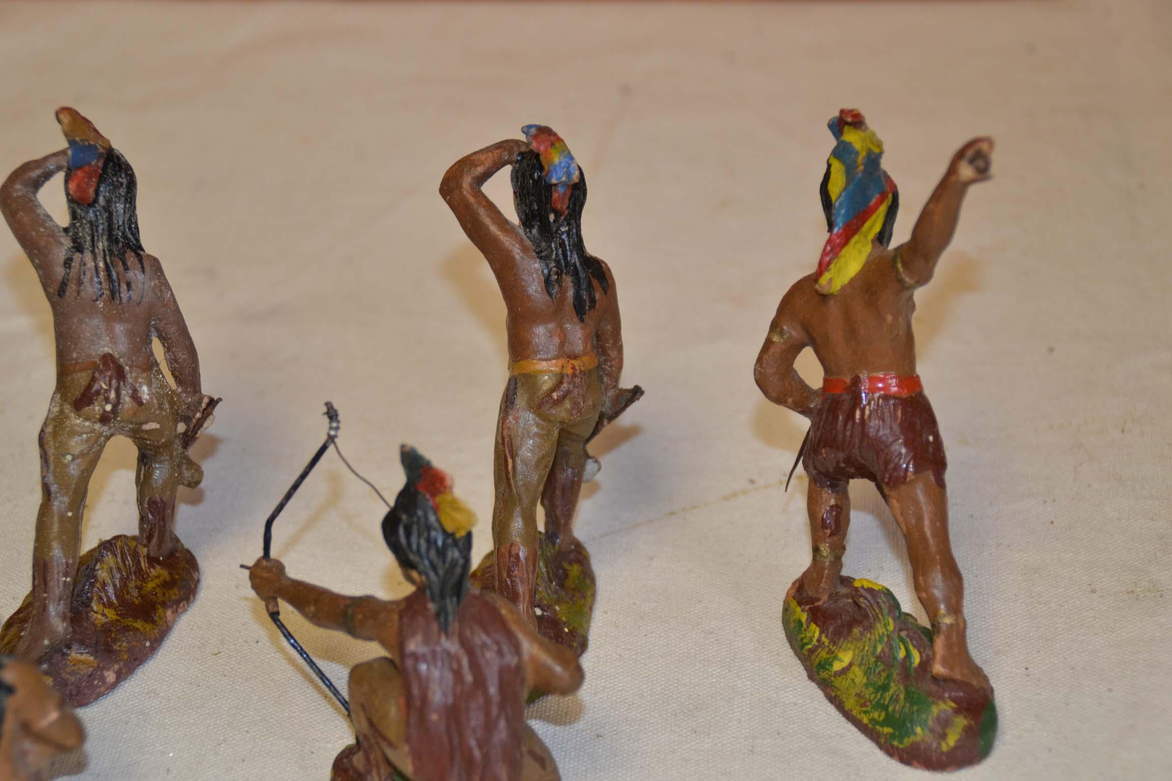 Figurines 6 Total - OMH ELASTOLN