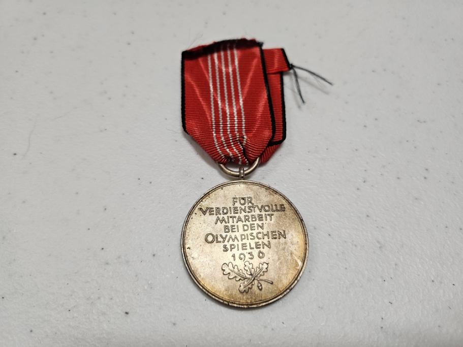 Commemorative Nazi Germany 1936 Olympic Medal