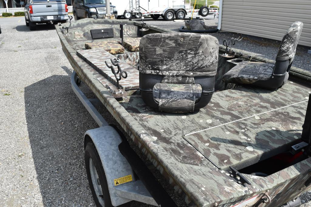 2006 Triton 15' Aluminum River Boat with Trailer
