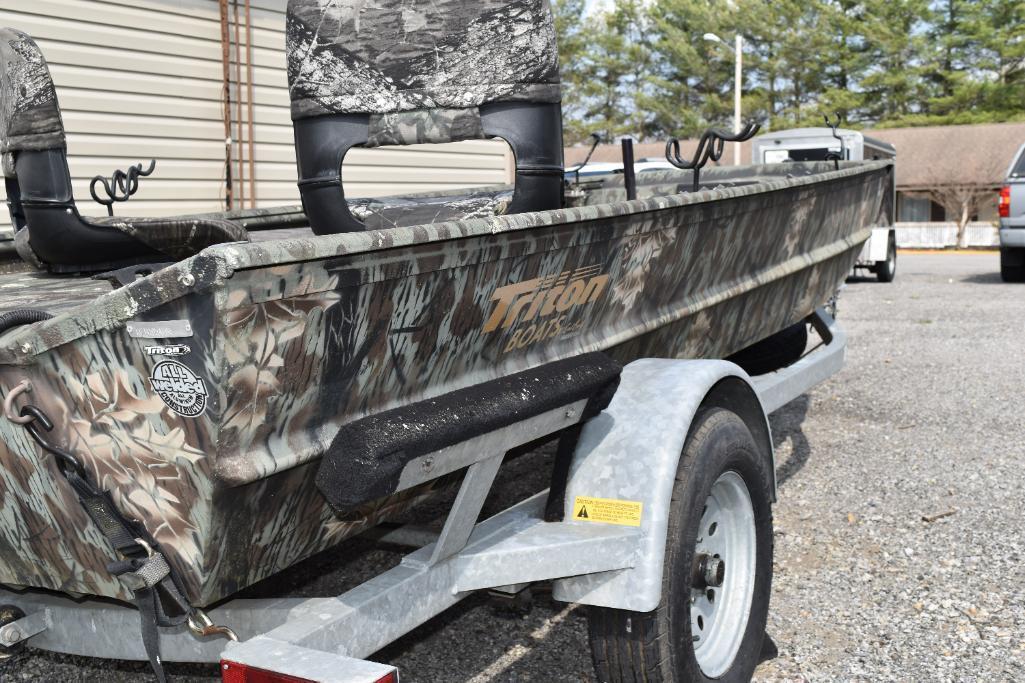 2006 Triton 15' Aluminum River Boat with Trailer