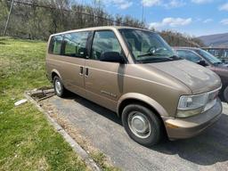 1998 GMC Safari Van 4 cylinder, Automatic Transmission, AWD