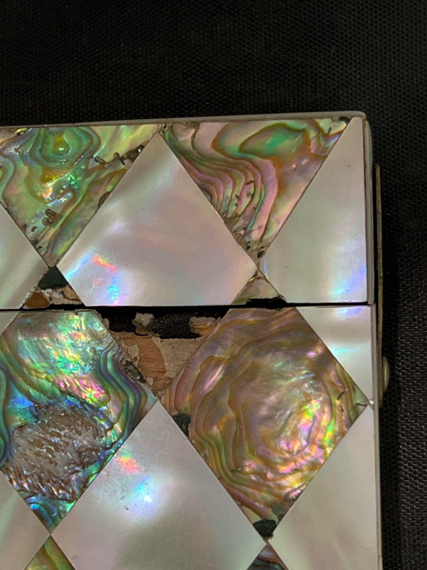 Cigarette case & 2 Lighters- Zippo & Marlboro