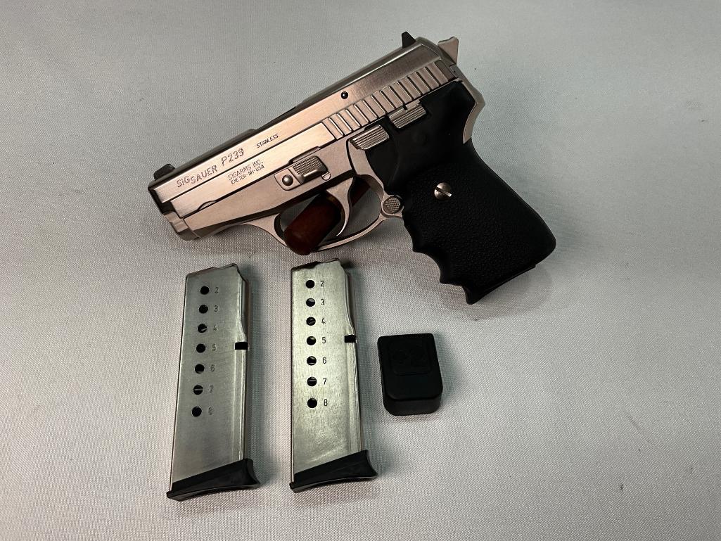 Sig Sauer P239, 9mm Para Caliber pistol