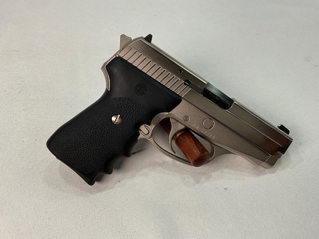 Sig Sauer P239, 9mm Para Caliber pistol