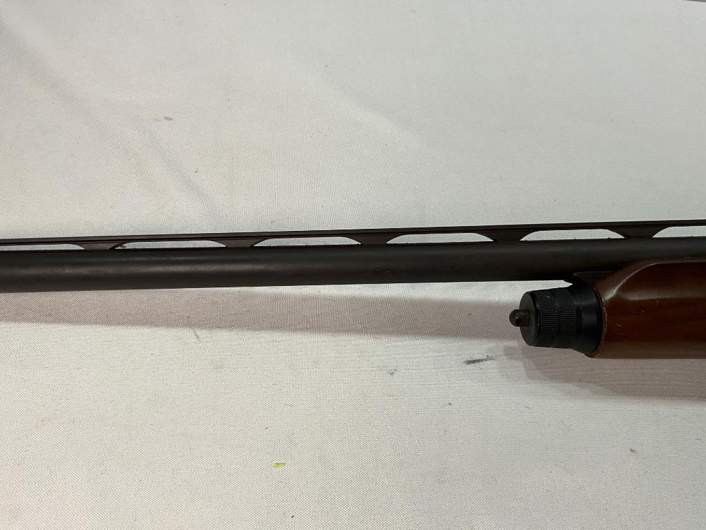 Stoeger Model 2000, 12 Gauge shotgun