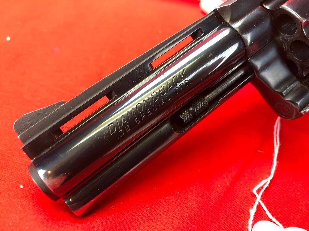 Colt Diamondback 38-Spl., 4" Blue w/Box, SN:D84698 (HG)