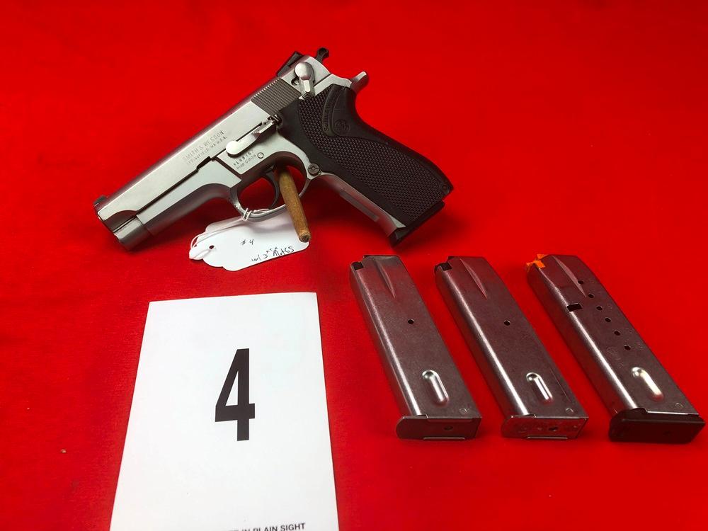 S&W 5906, 9mm, (4 Mags) SN:VLN8152 (HG)