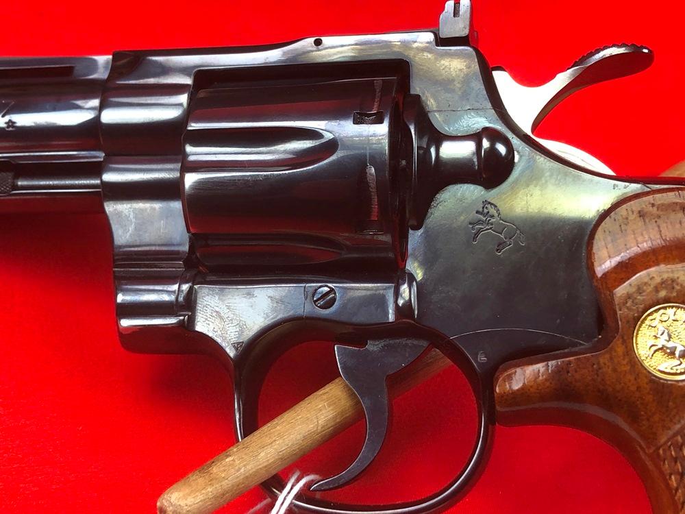 Colt Python, .357 Mag., 4" Bbl., w/Box, SN:V79209 (HG)