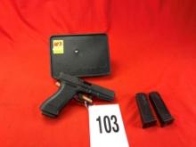 Glock 17, 9mm, (2) Mags, w/Box SN:ANF690US (HG)